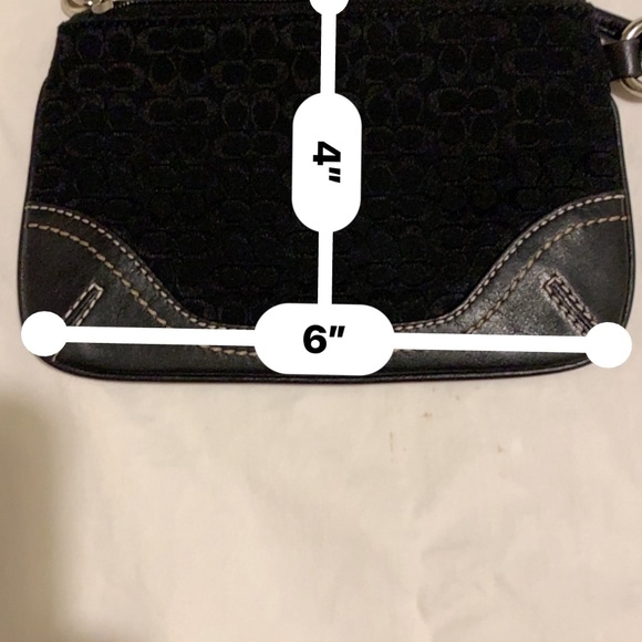 COACH  Black Signature Canvas Wristlet 🖤 - Like New! - Picture 11 of 11